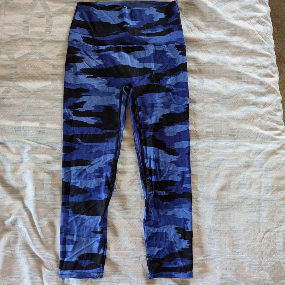 K-Deer Blue Camouflage Leggings, Size Medium